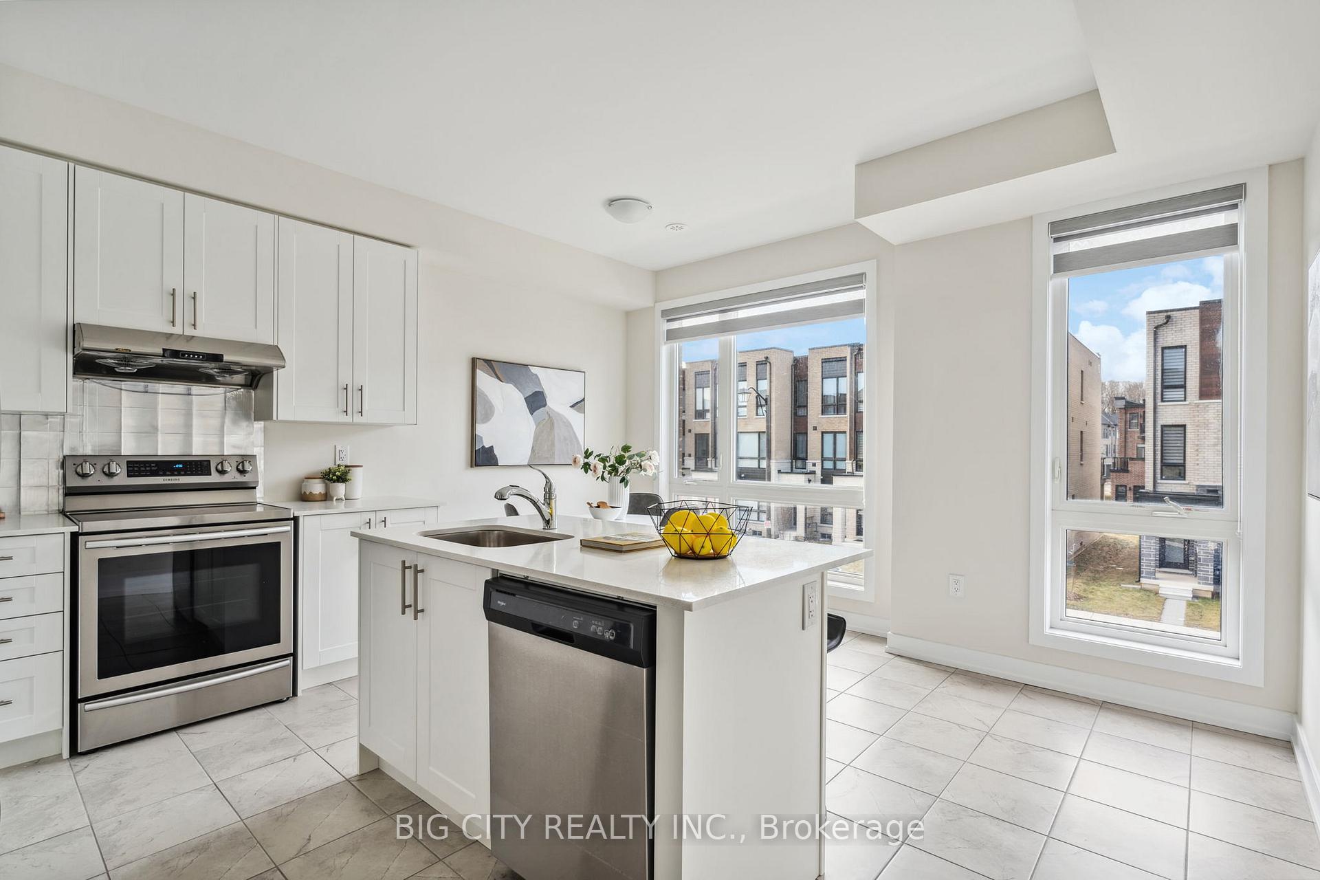 Photo 14 of 105 Stauffer Crescent, Markham, Cornell — HOMEH