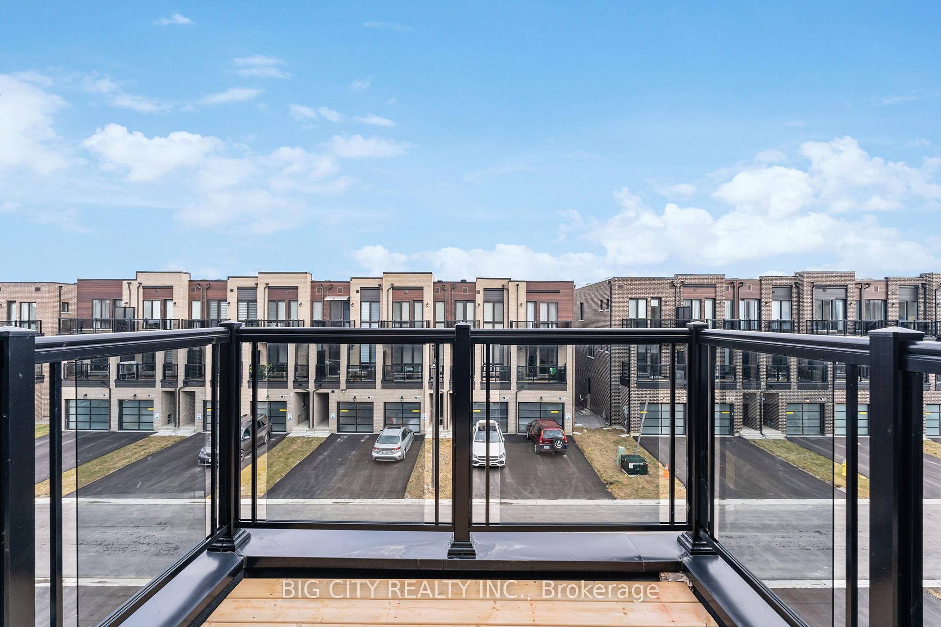 Photo 24 of 105 Stauffer Crescent, Markham, Cornell — HOMEH