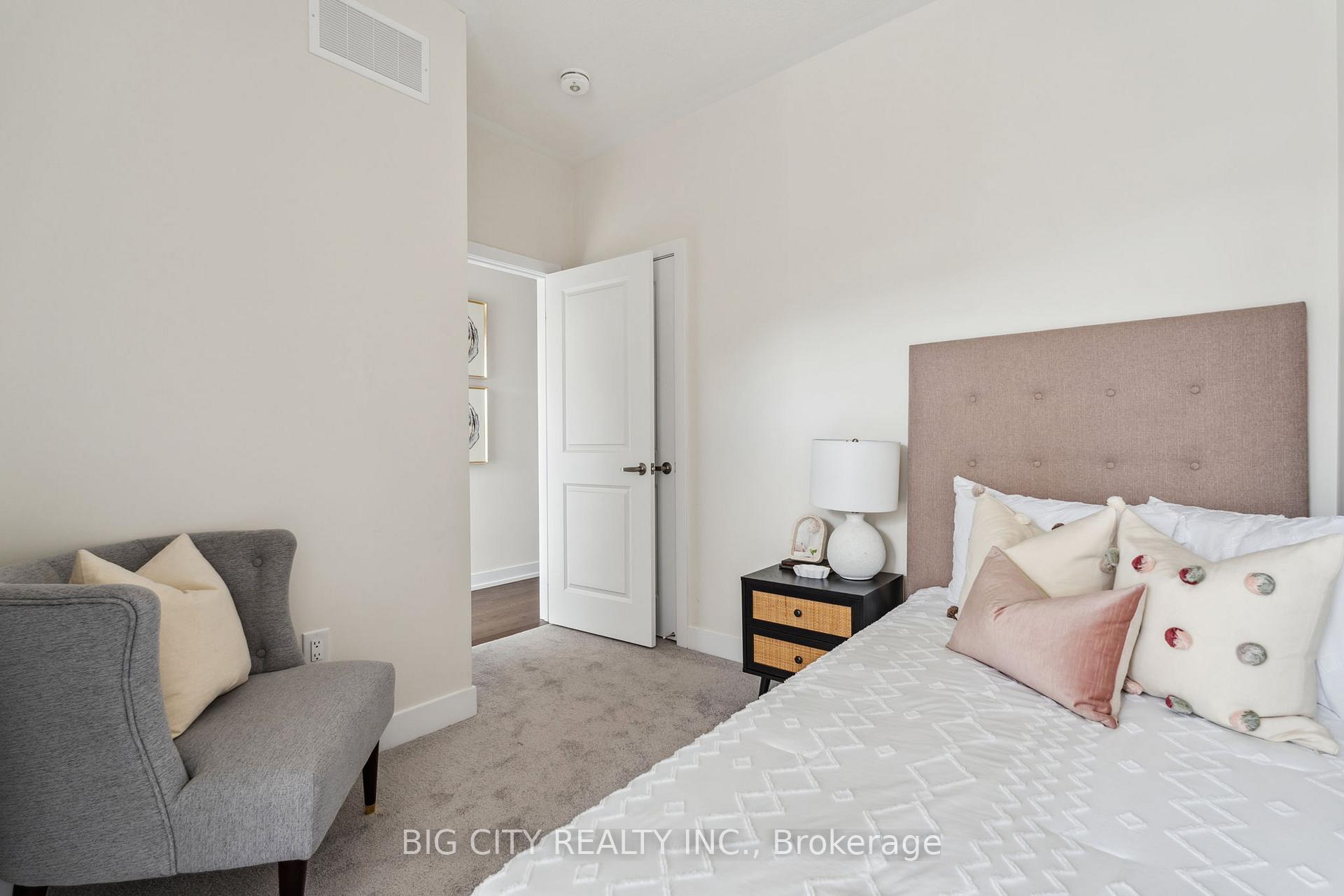 Photo 35 of 105 Stauffer Crescent, Markham, Cornell — HOMEH