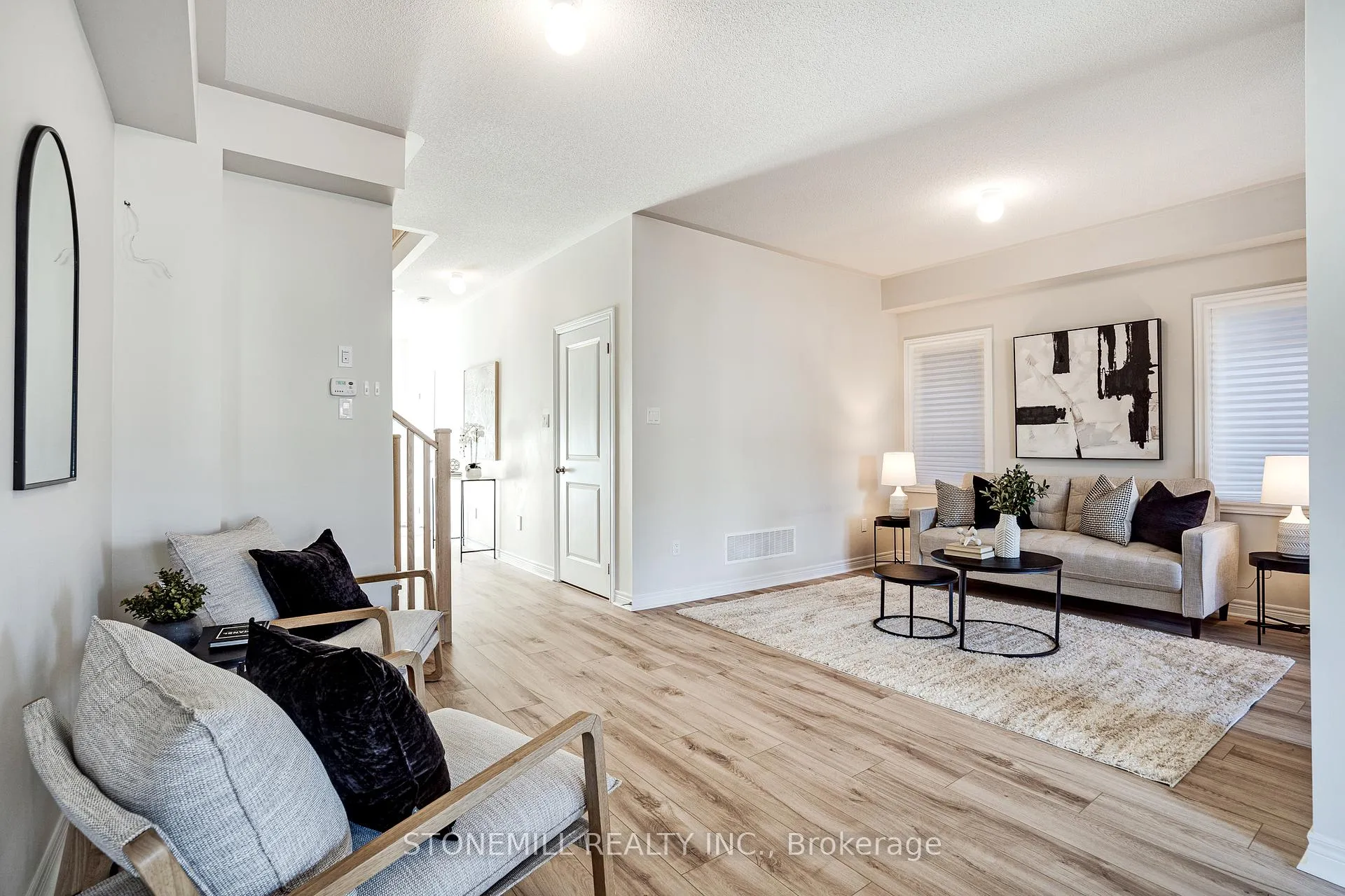 Photo 4 of 26 Bentgrass Drive, Welland, Hwy 406/Welland — HOMEH