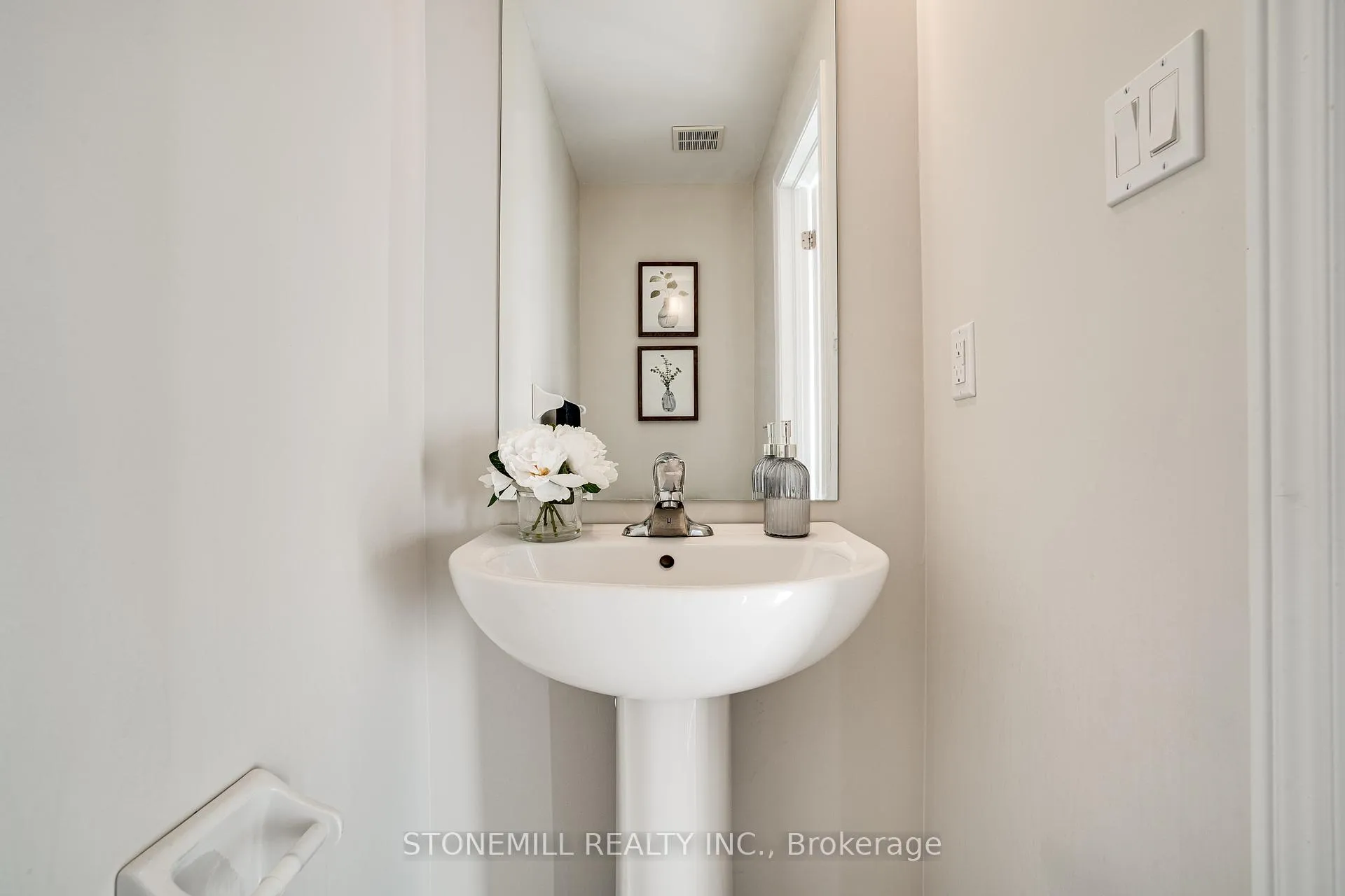 Photo 14 of 26 Bentgrass Drive, Welland, Hwy 406/Welland — HOMEH