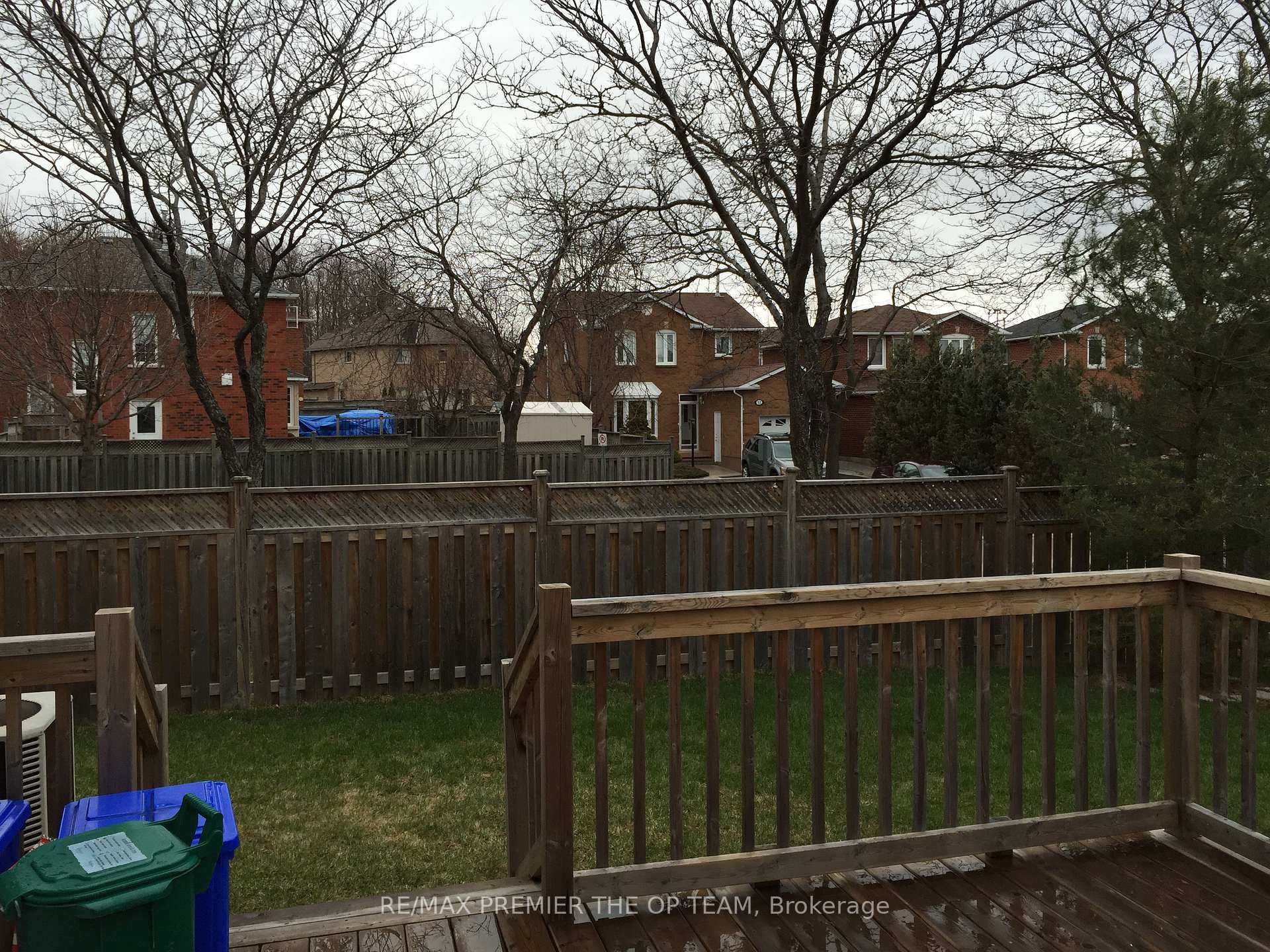 Photo 16 of 21 Pentland Crescent, Vaughan, Maple — HOMEH