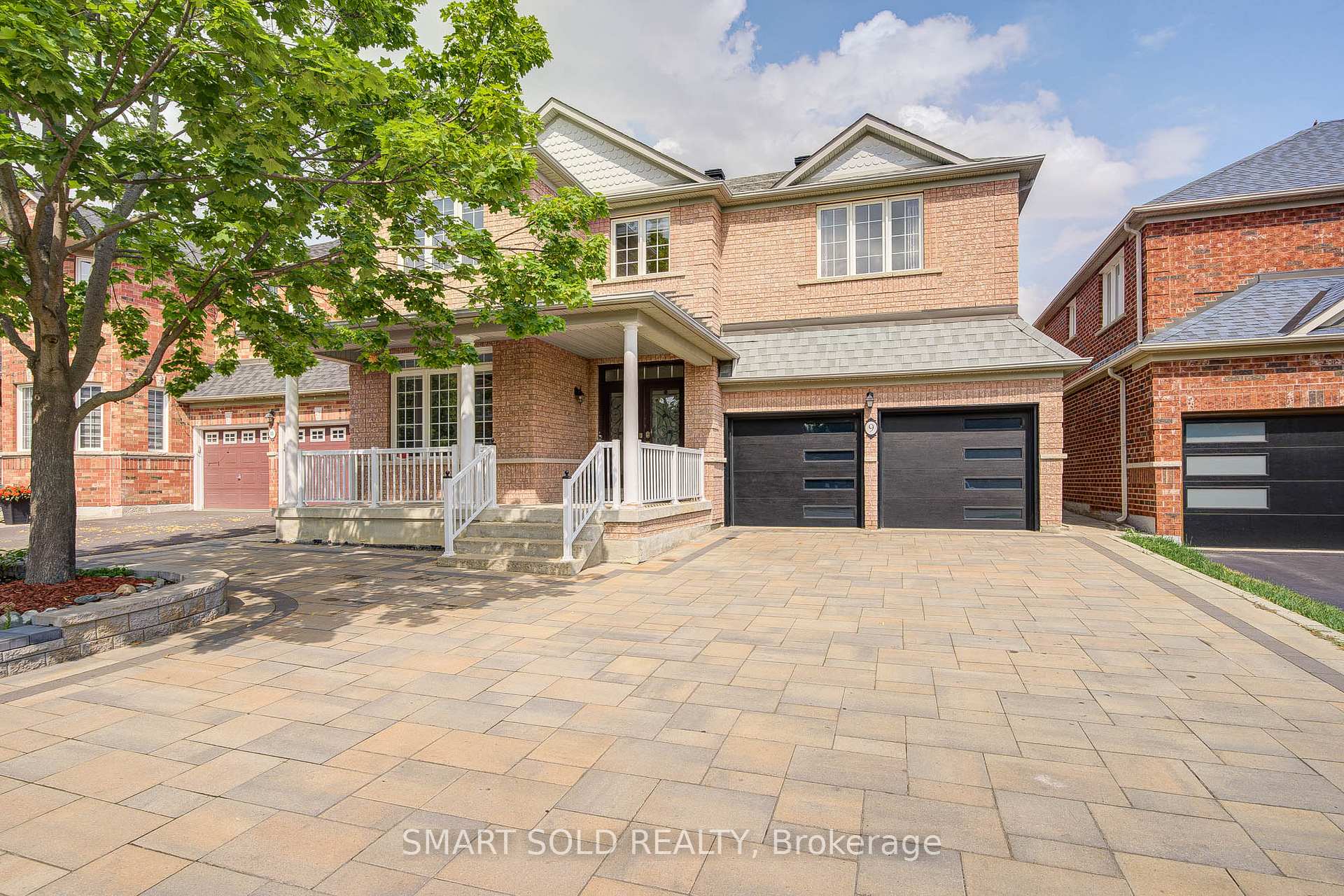 Front of 9 Casa Nova Drive