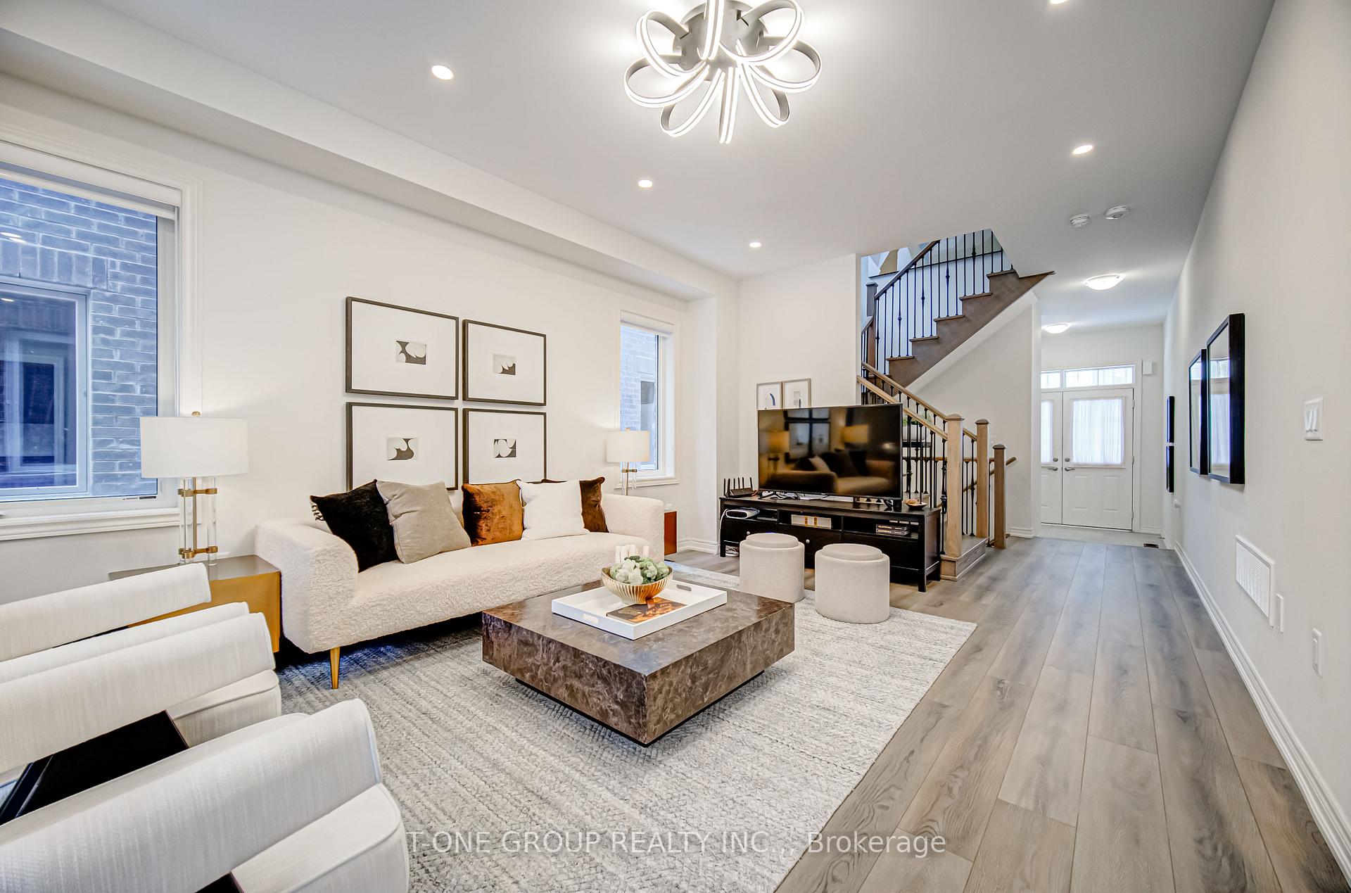 Photo 3 of 47 Willow Street, Markham, Wismer — HOMEH