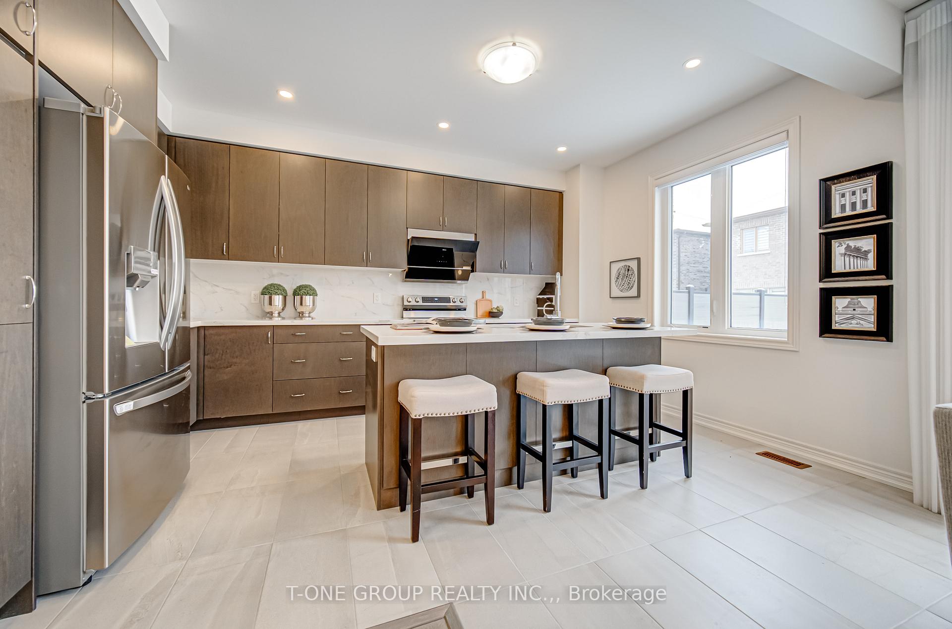 Photo 11 of 47 Willow Street, Markham, Wismer — HOMEH