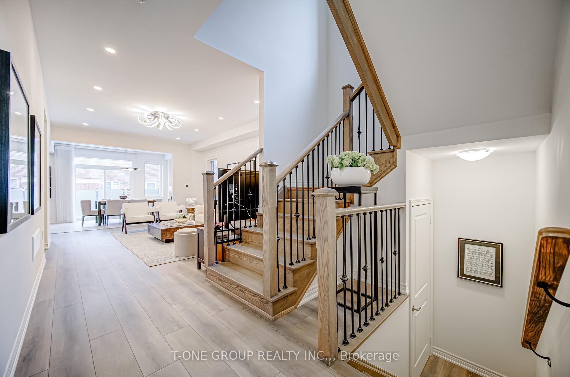 Photo 16 of 47 Willow Street, Markham, Wismer — HOMEH