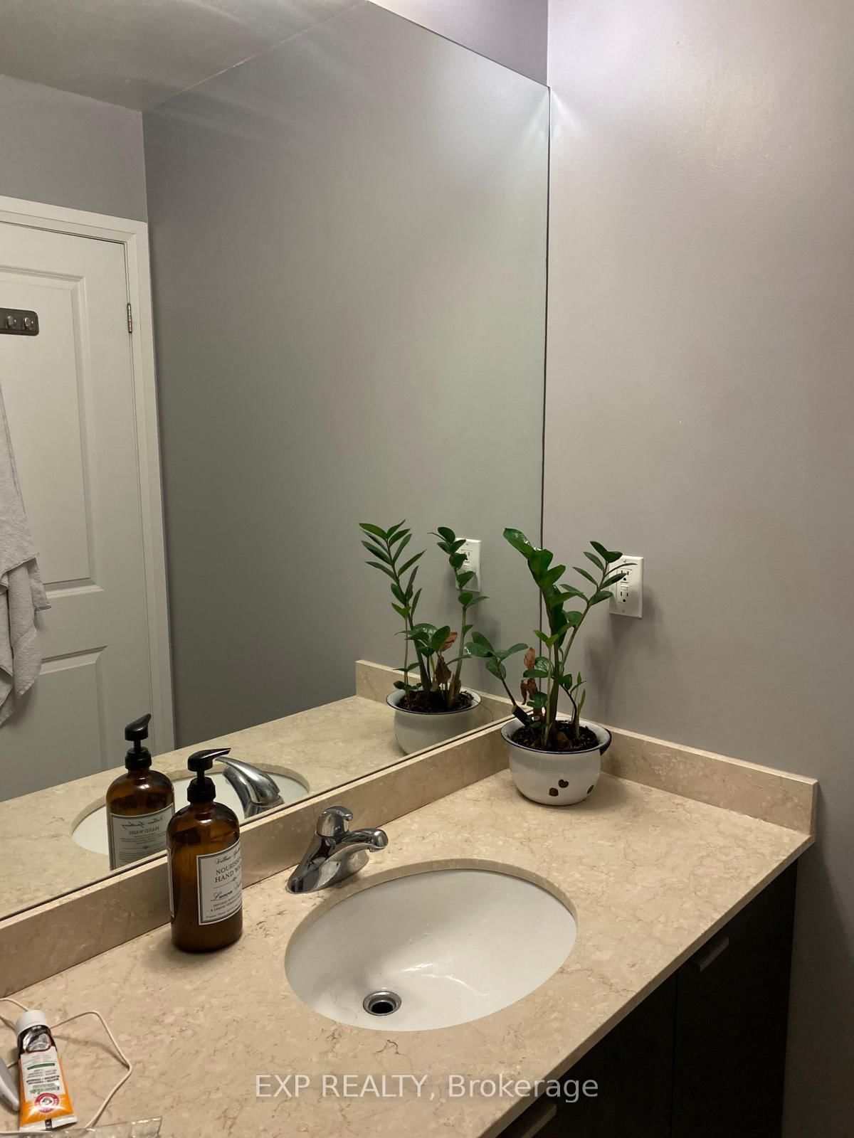 Photo 9 of Unit 1408, 35 Hayden St, Toronto, Church-Yonge Corridor — HOMEH