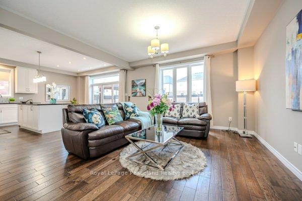 Photo 6 of 605 Sundew Drive, Waterloo — HOMEH