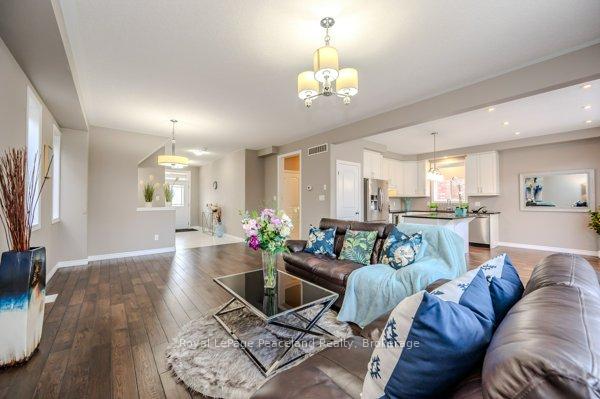 Photo 7 of 605 Sundew Drive, Waterloo — HOMEH