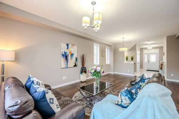 Photo 8 of 605 Sundew Drive, Waterloo — HOMEH