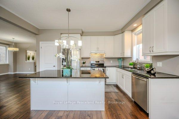 Photo 12 of 605 Sundew Drive, Waterloo — HOMEH