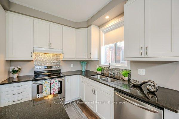 Photo 13 of 605 Sundew Drive, Waterloo — HOMEH