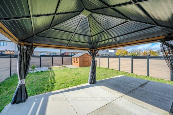 Photo 32 of 605 Sundew Drive, Waterloo — HOMEH