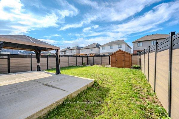 Photo 33 of 605 Sundew Drive, Waterloo — HOMEH