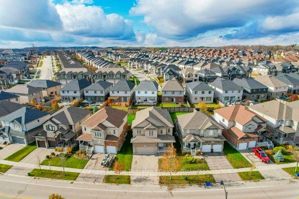 Photo 37 of 605 Sundew Drive, Waterloo — HOMEH