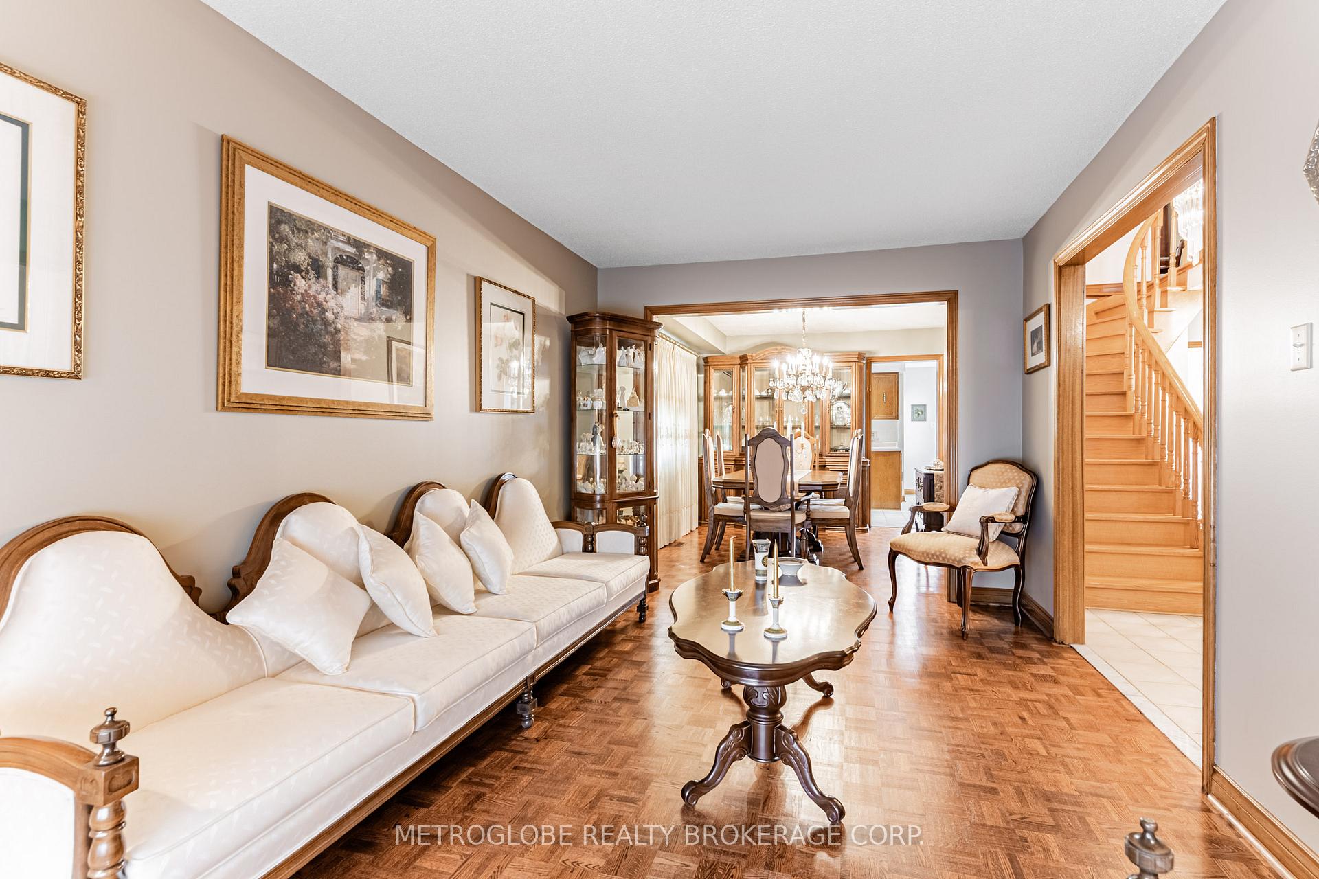 Photo 9 of 411 Forest Drive, Vaughan, West Woodbridge — HOMEH