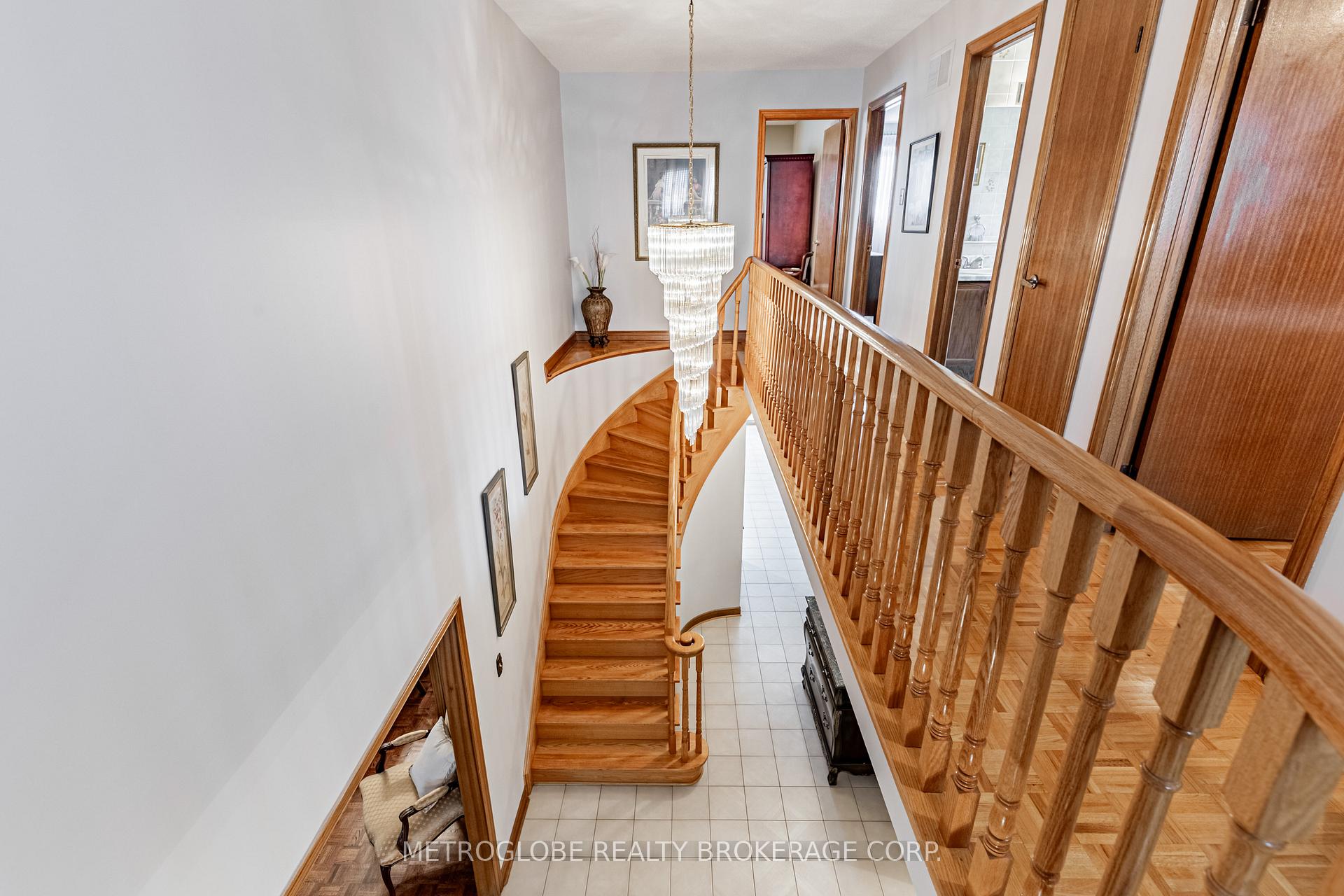 Photo 19 of 411 Forest Drive, Vaughan, West Woodbridge — HOMEH