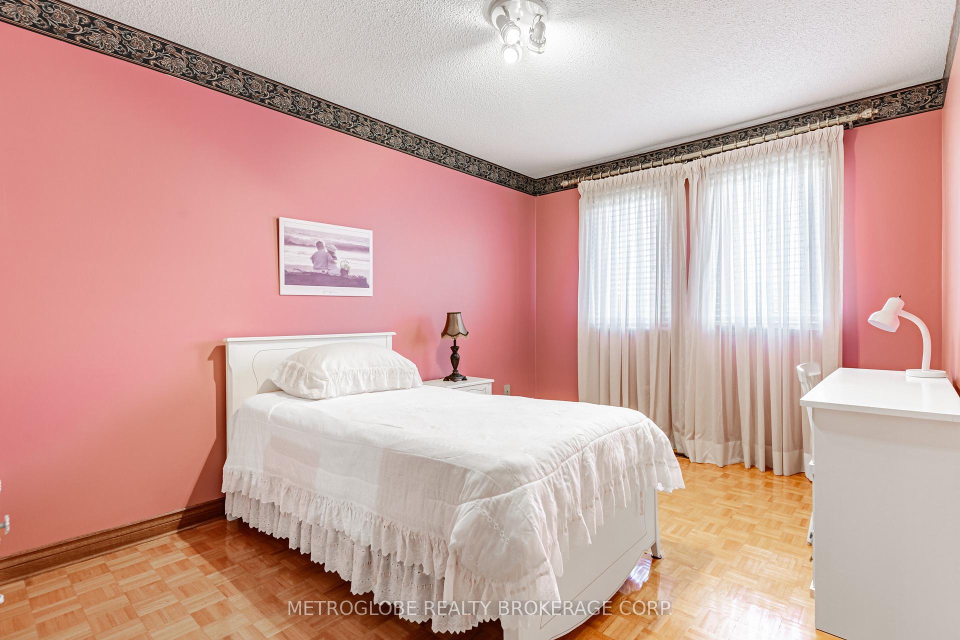 Photo 29 of 411 Forest Drive, Vaughan, West Woodbridge — HOMEH