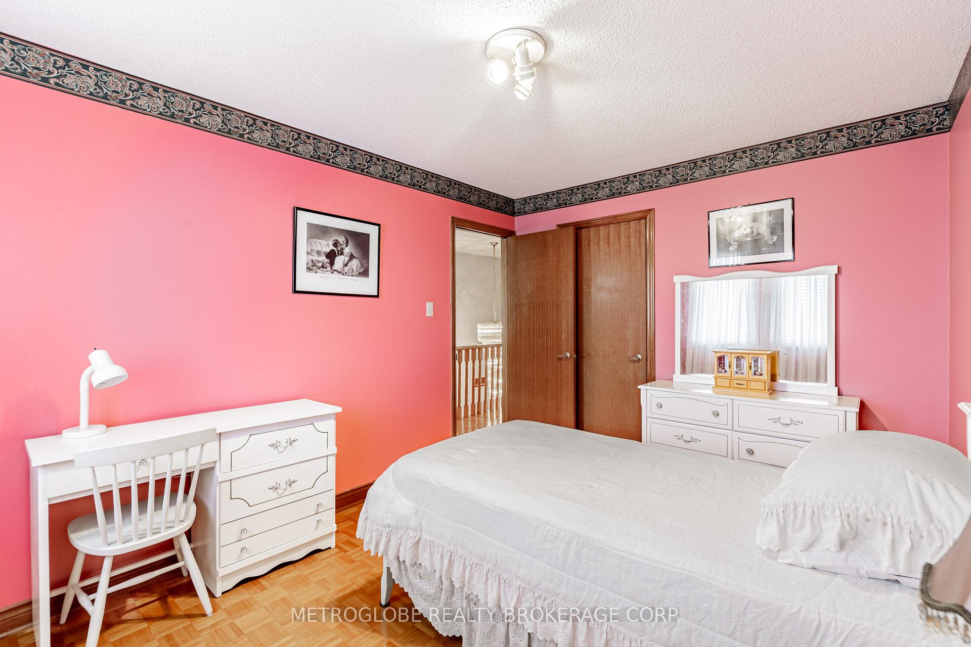 Photo 30 of 411 Forest Drive, Vaughan, West Woodbridge — HOMEH
