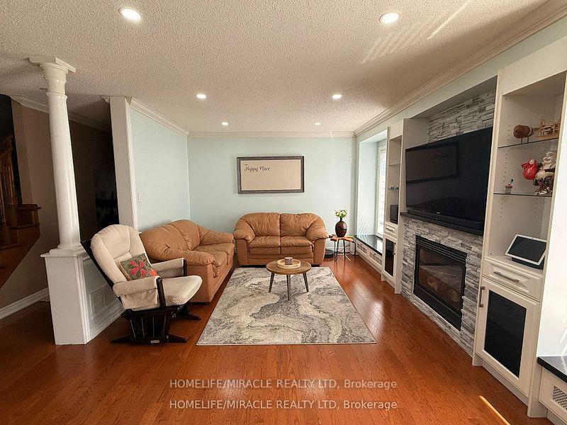 Photo 10 of 68 Seward Crescent, Ajax, Northeast Ajax — HOMEH