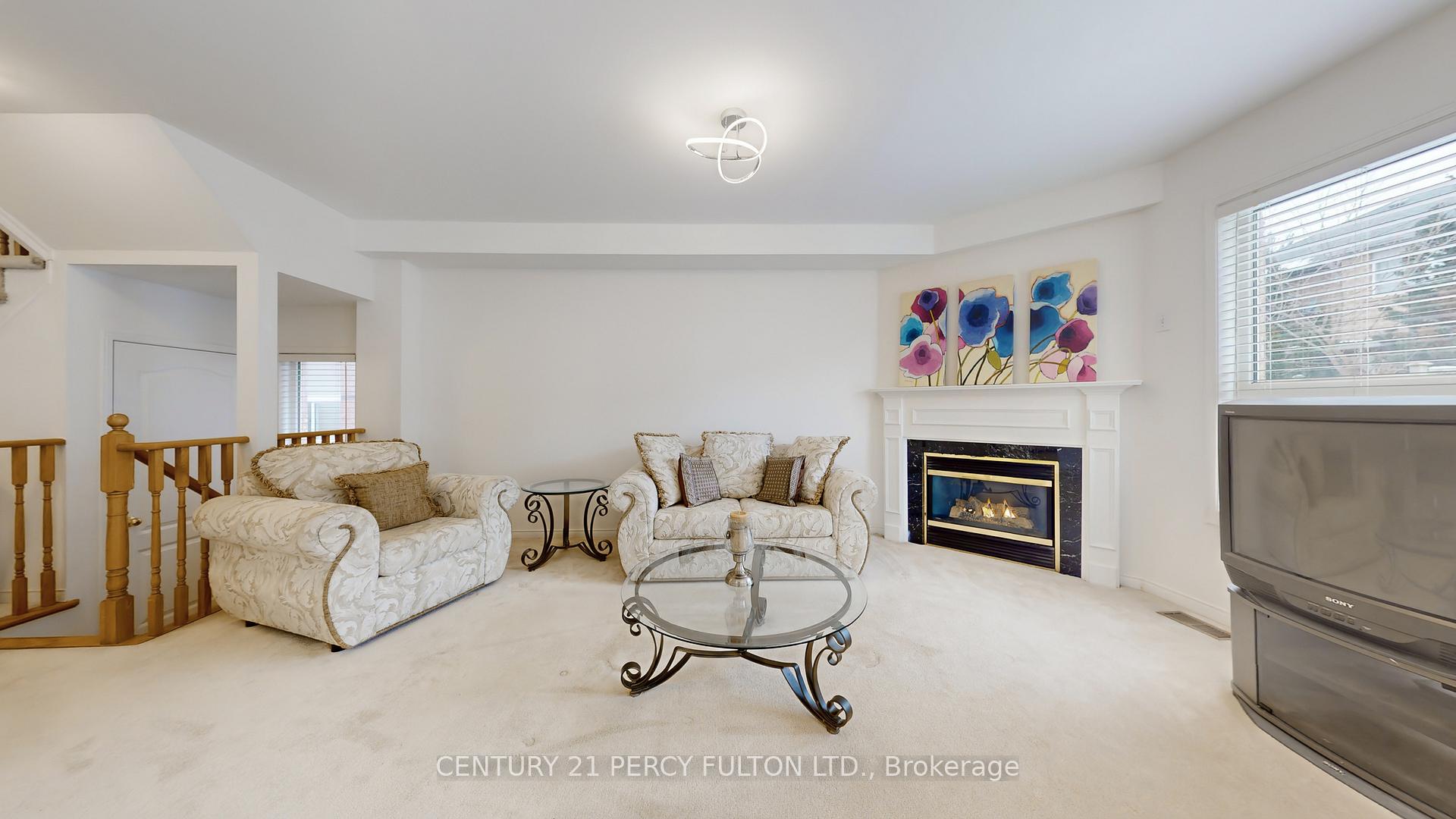 Photo 9 of 314 Castlemore Avenue, Markham, Berczy — HOMEH