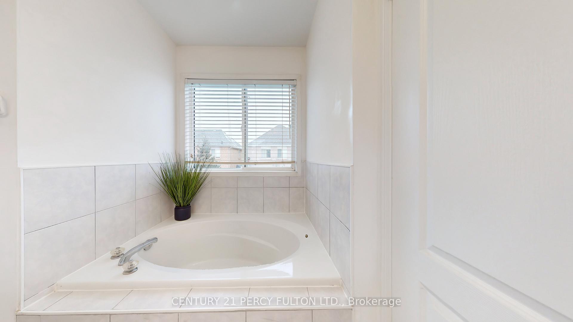 Photo 27 of 314 Castlemore Avenue, Markham, Berczy — HOMEH