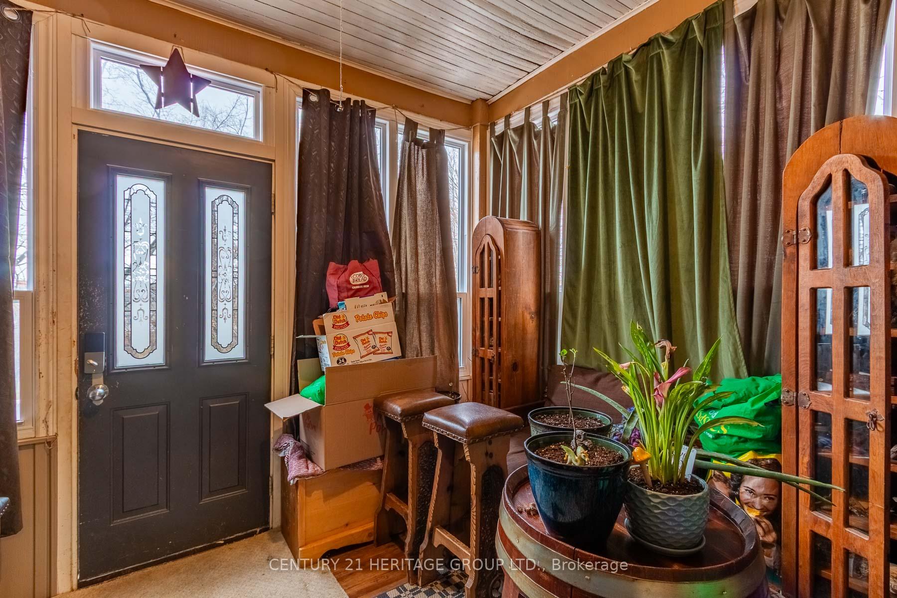 Photo 5 of 101 Niagara Street, Welland, Prince Charles — HOMEH