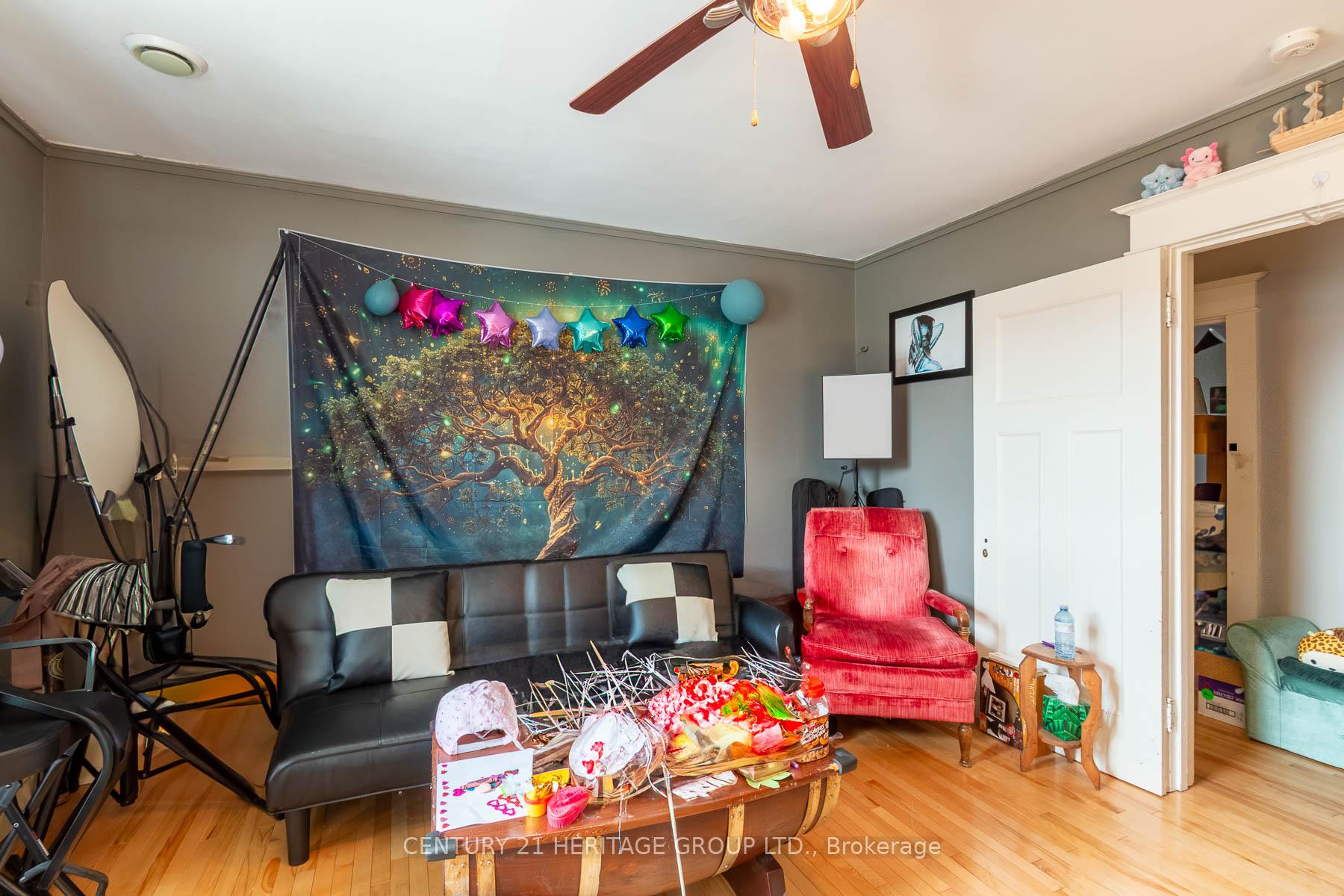Photo 10 of 101 Niagara Street, Welland, Prince Charles — HOMEH