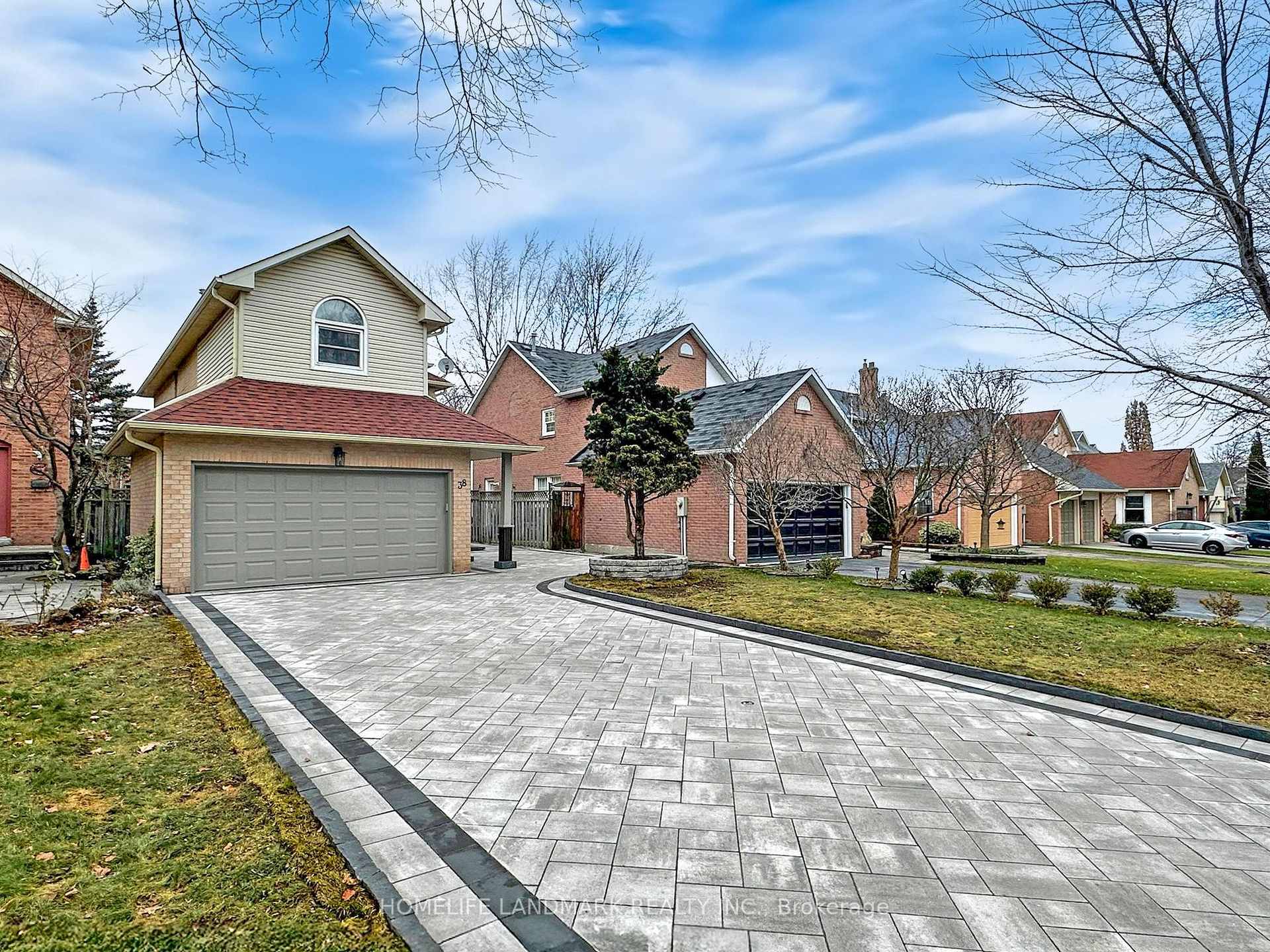 Photo 1 of 38 Juniper Crescent, Markham, Unionville — HOMEH