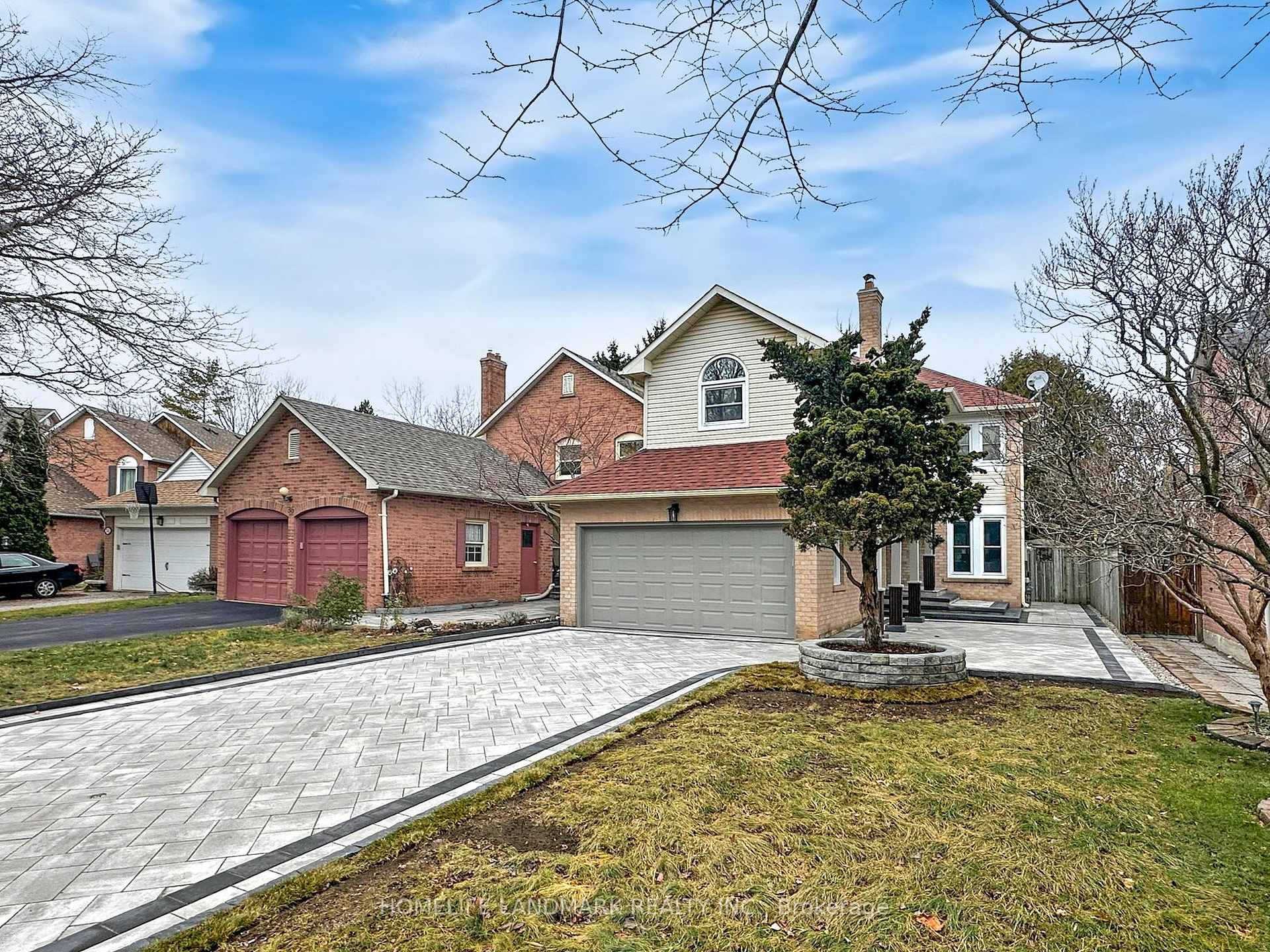 Photo 2 of 38 Juniper Crescent, Markham, Unionville — HOMEH
