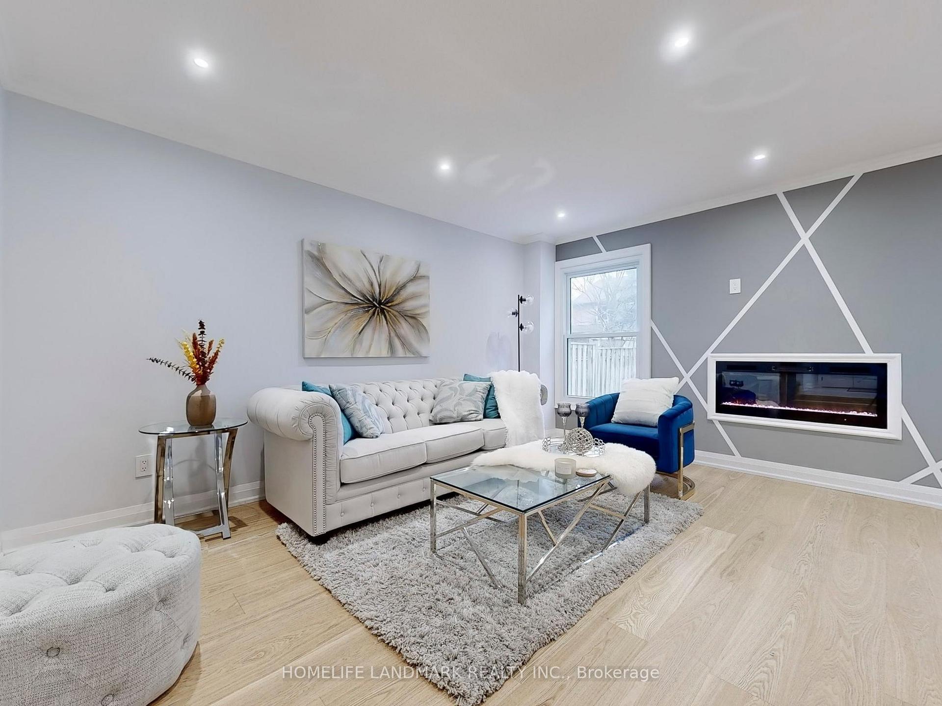 Photo 4 of 38 Juniper Crescent, Markham, Unionville — HOMEH