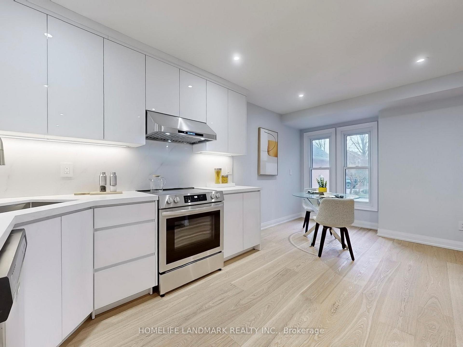 Photo 11 of 38 Juniper Crescent, Markham, Unionville — HOMEH