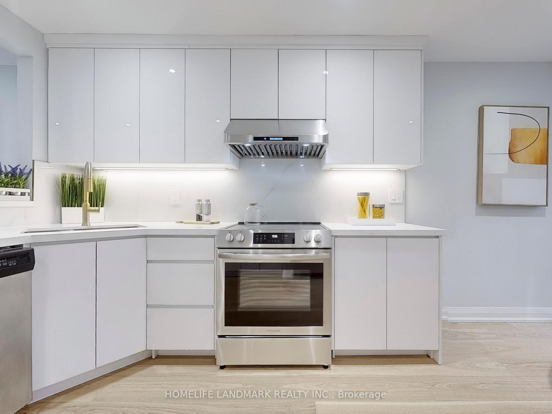 Photo 12 of 38 Juniper Crescent, Markham, Unionville — HOMEH