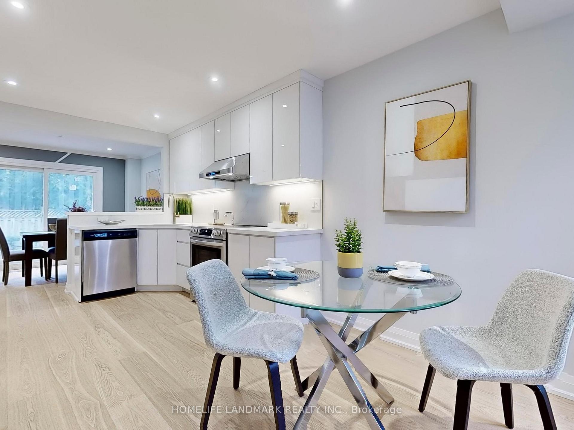Photo 14 of 38 Juniper Crescent, Markham, Unionville — HOMEH