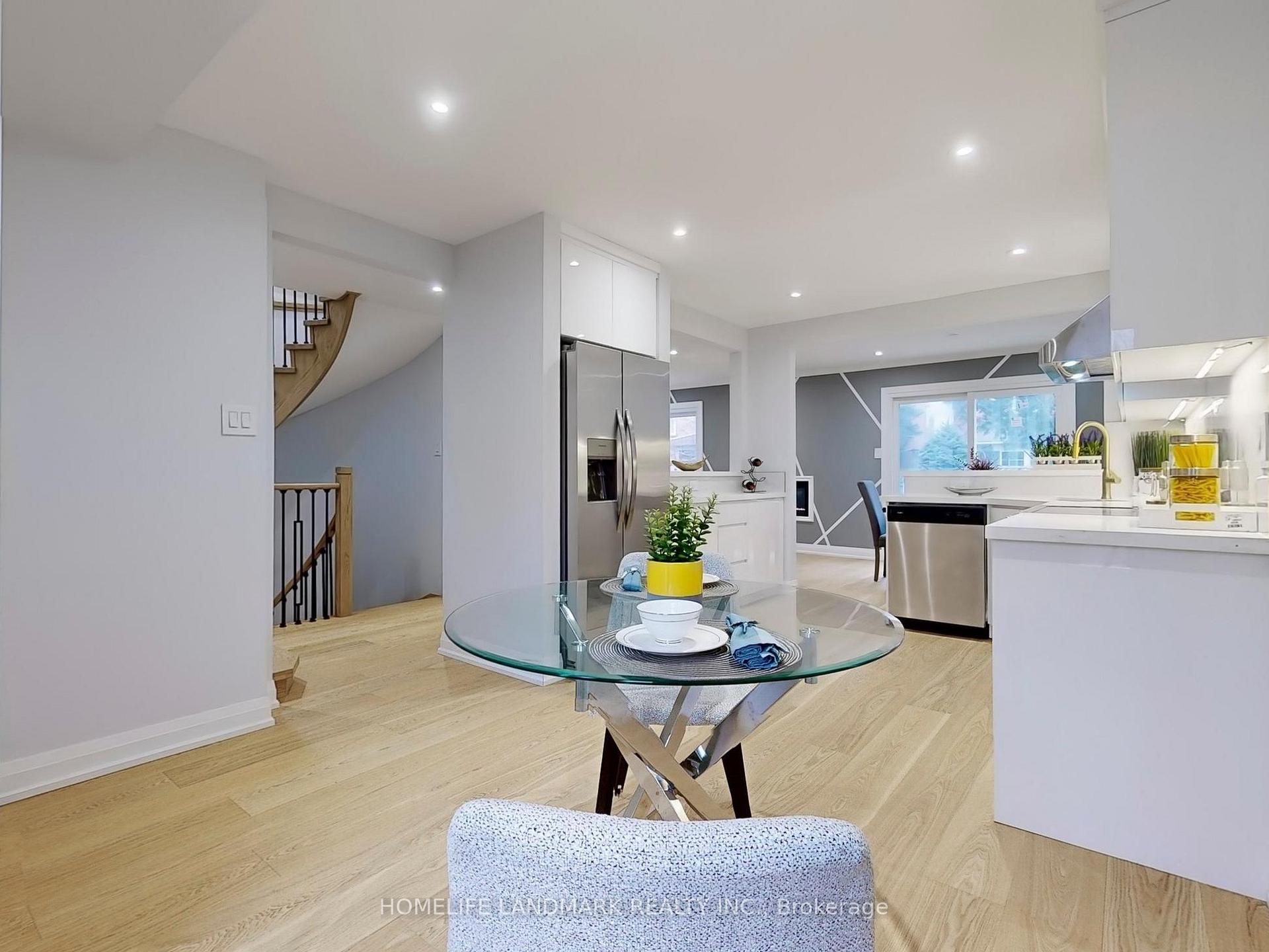 Photo 15 of 38 Juniper Crescent, Markham, Unionville — HOMEH