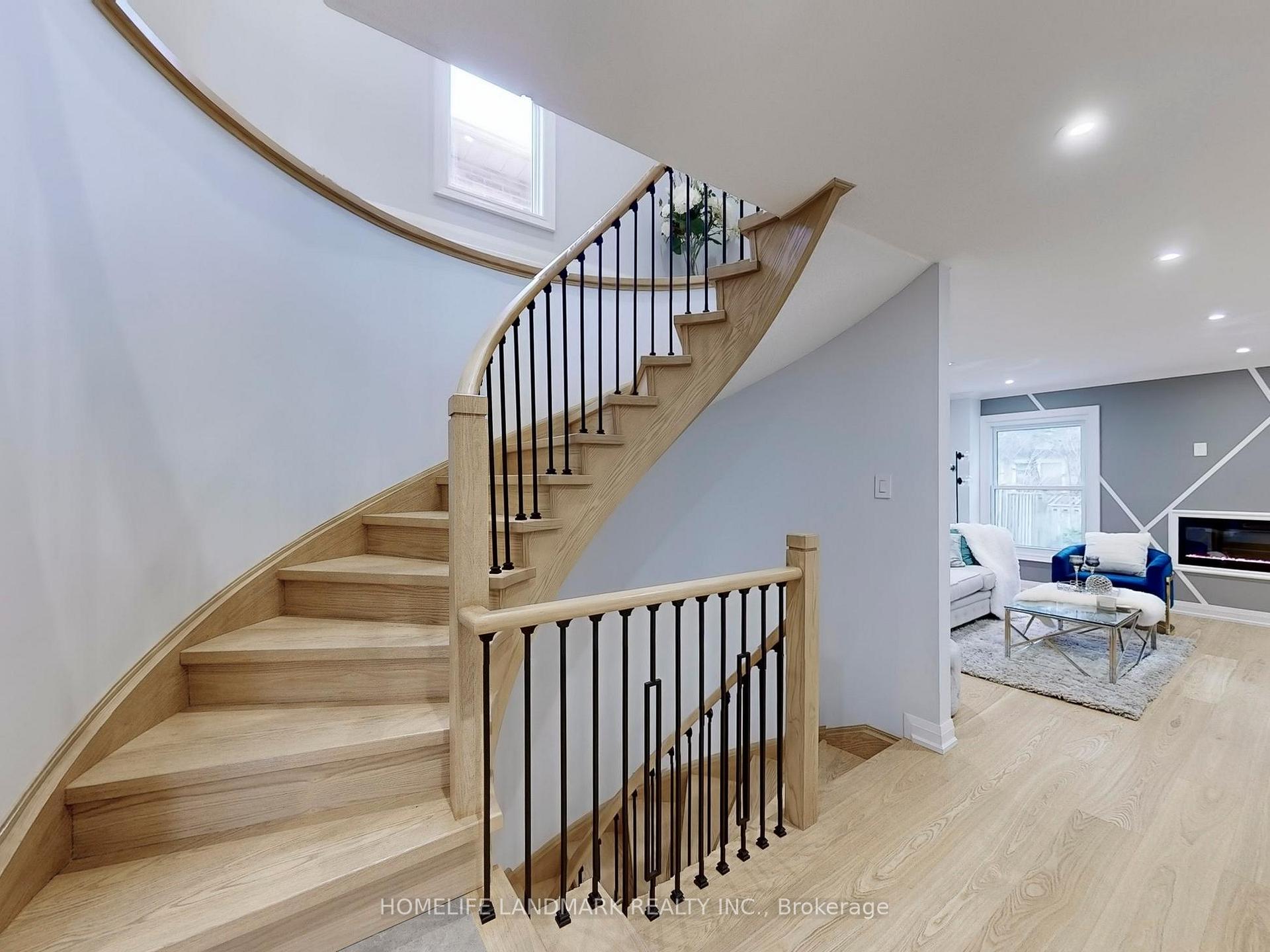 Photo 18 of 38 Juniper Crescent, Markham, Unionville — HOMEH