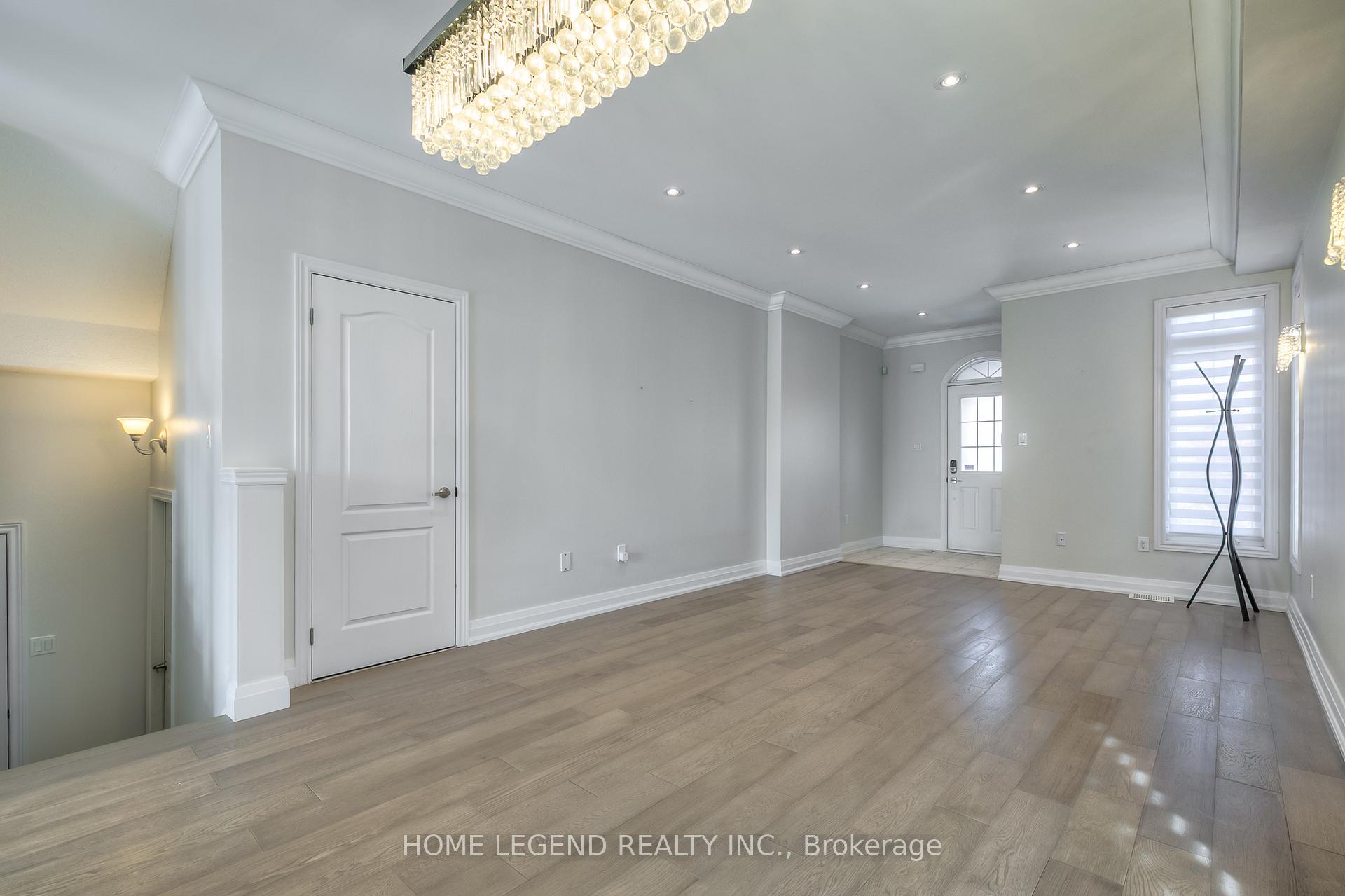 Photo 4 of 3 Fraserwood Road, Vaughan, Patterson — HOMEH