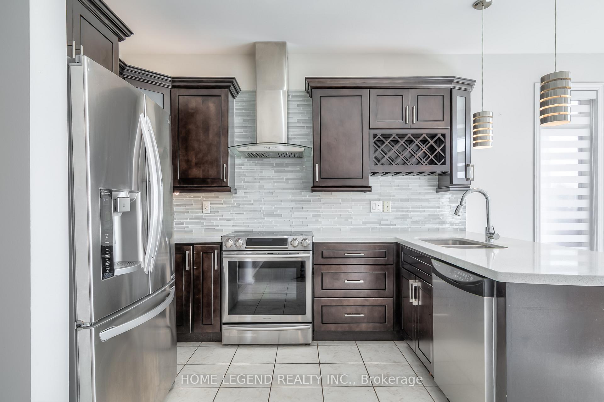 Photo 9 of 3 Fraserwood Road, Vaughan, Patterson — HOMEH
