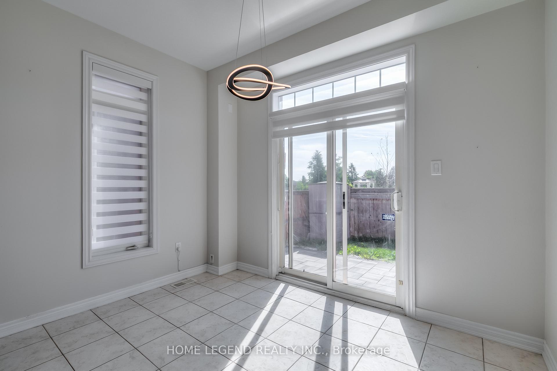 Photo 10 of 3 Fraserwood Road, Vaughan, Patterson — HOMEH
