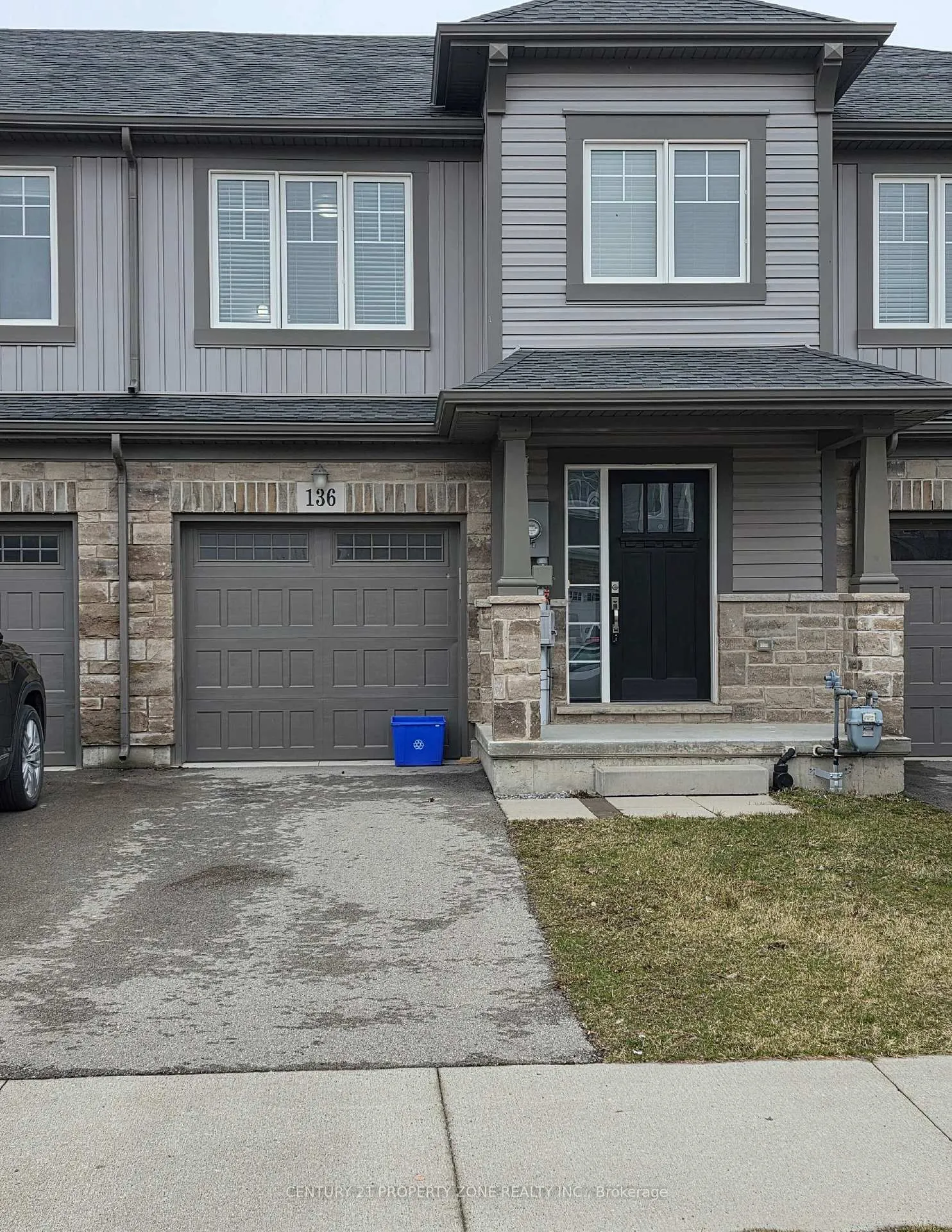 Photo 1 of 136 Monarch Street, Welland, Coyle Creek — HOMEH
