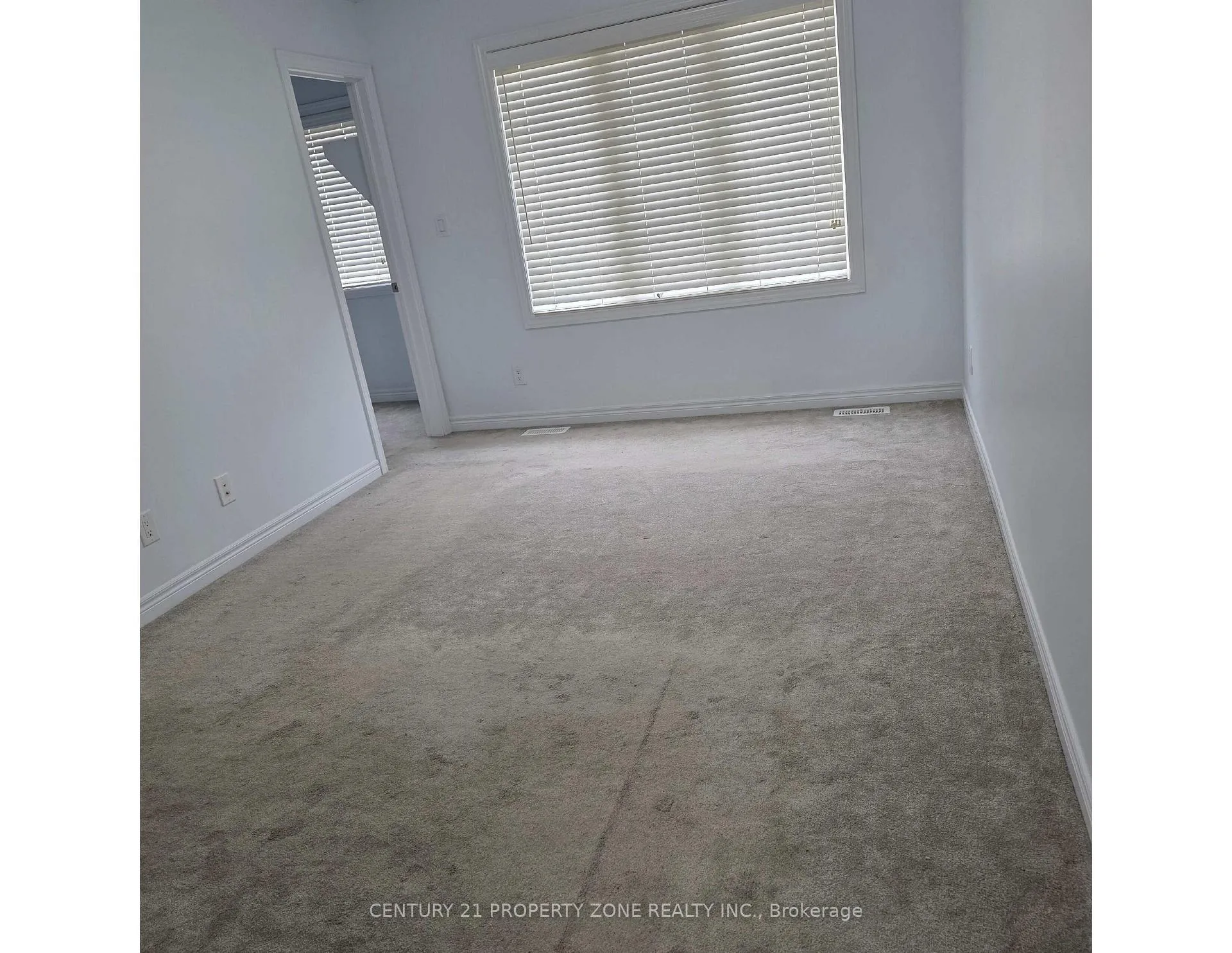 Photo 9 of 136 Monarch Street, Welland, Coyle Creek — HOMEH