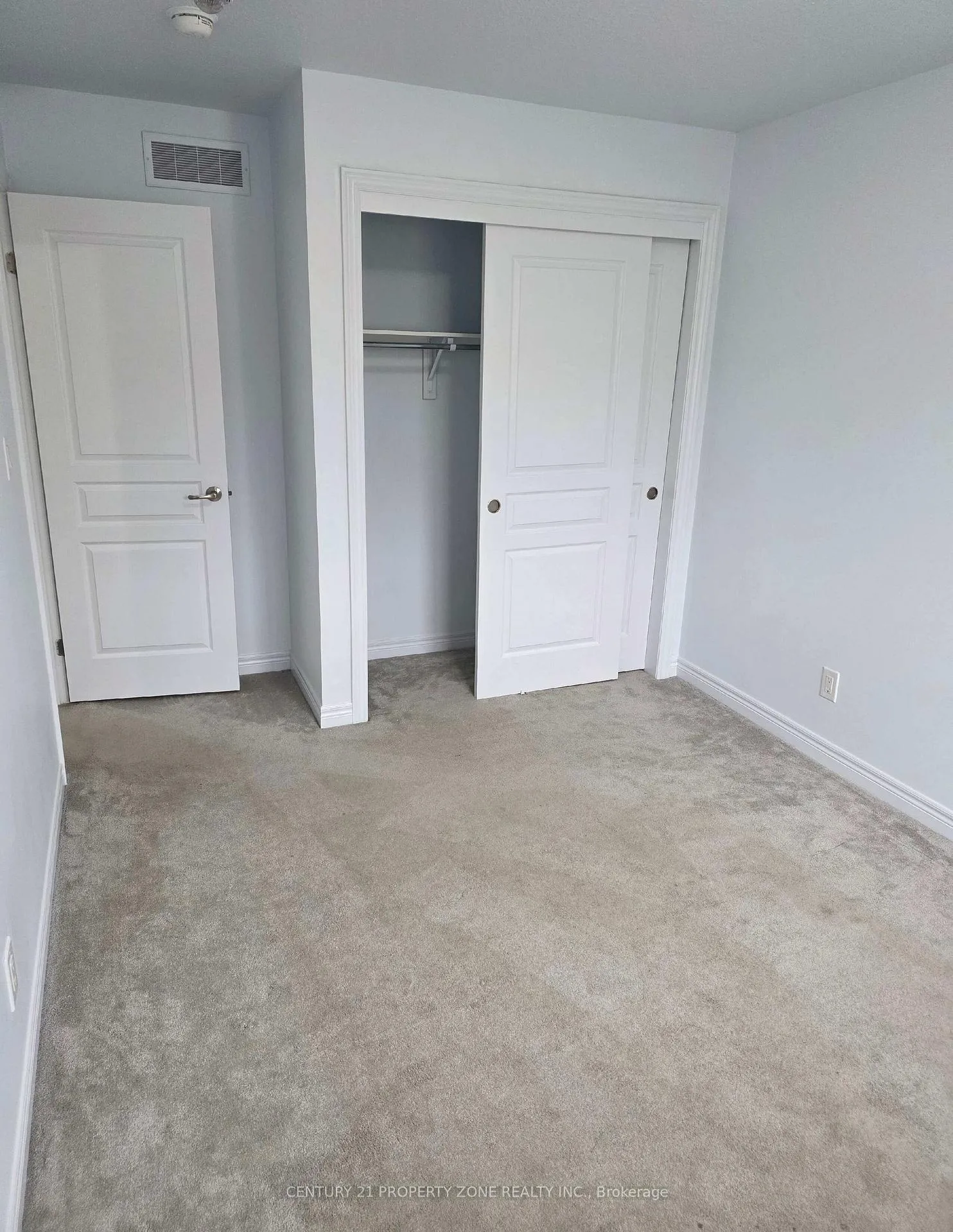 Photo 11 of 136 Monarch Street, Welland, Coyle Creek — HOMEH