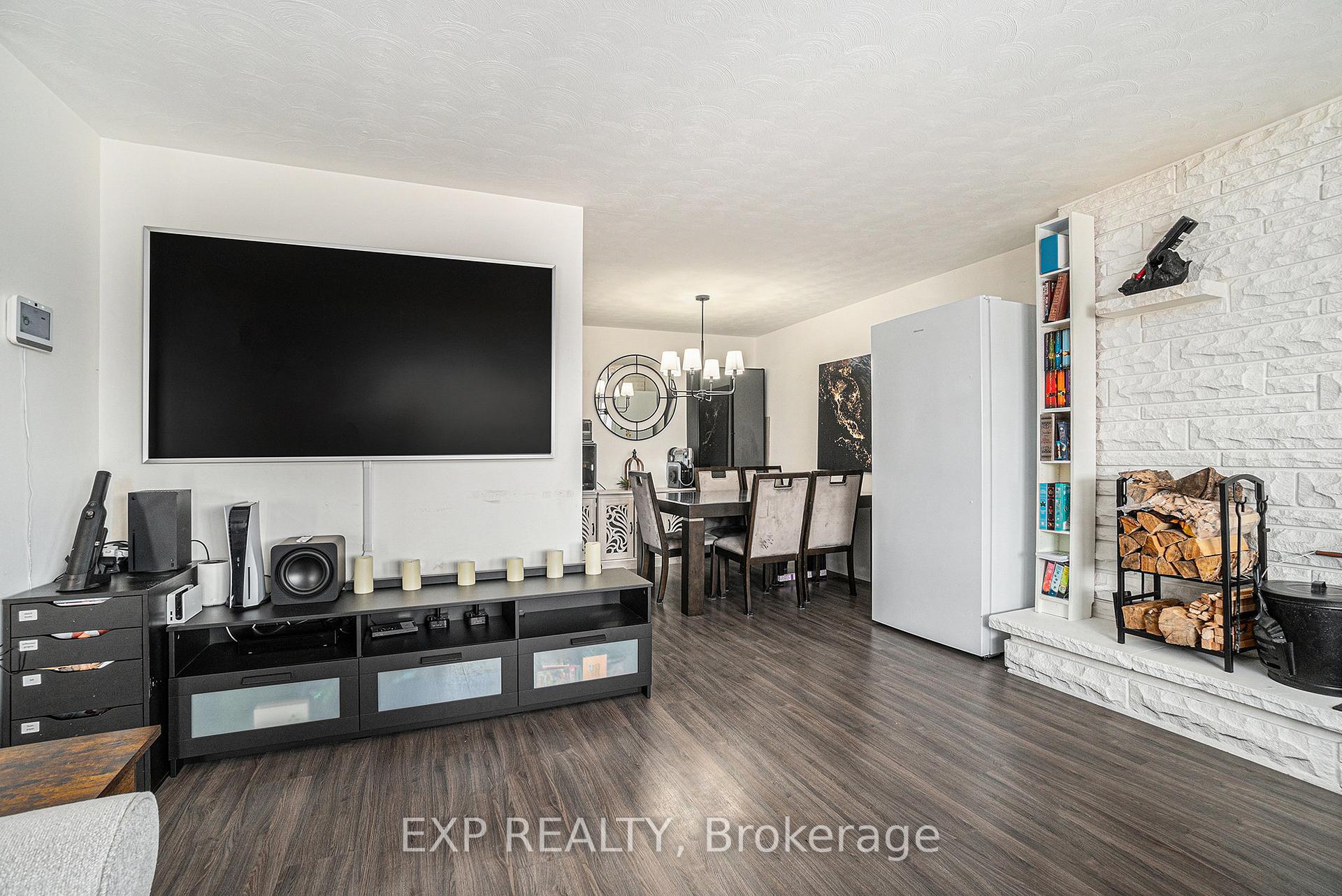 Photo 5 of 1843 Walkley Road, Ottawa, Guildwood Estates - Urbandale Acres — HOMEH