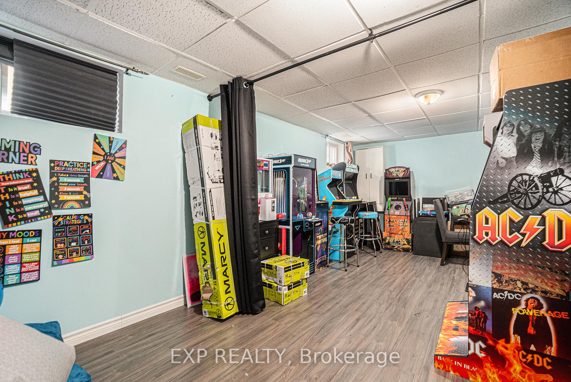 Photo 10 of 1843 Walkley Road, Ottawa, Guildwood Estates - Urbandale Acres — HOMEH