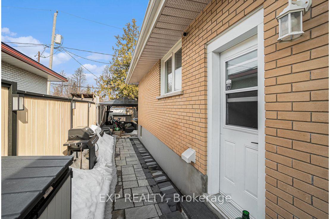 Photo 15 of 1843 Walkley Road, Ottawa, Guildwood Estates - Urbandale Acres — HOMEH