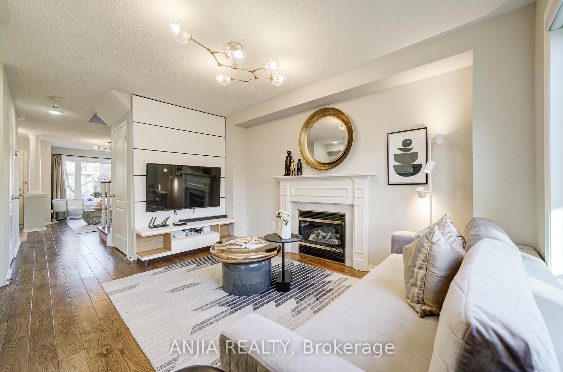 Photo 9 of 21 Bertram Earnshaw Drive, Markham, Berczy — HOMEH