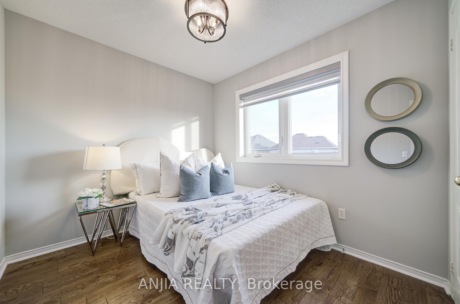 Photo 21 of 21 Bertram Earnshaw Drive, Markham, Berczy — HOMEH