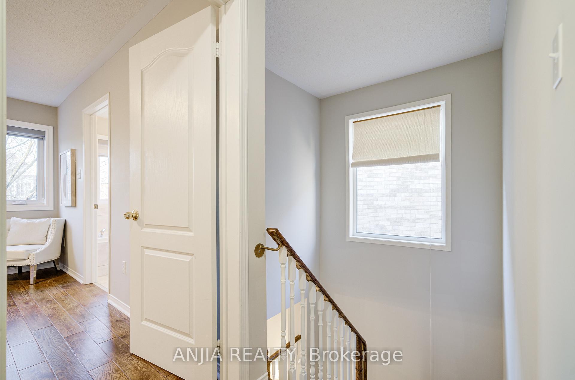 Photo 24 of 21 Bertram Earnshaw Drive, Markham, Berczy — HOMEH