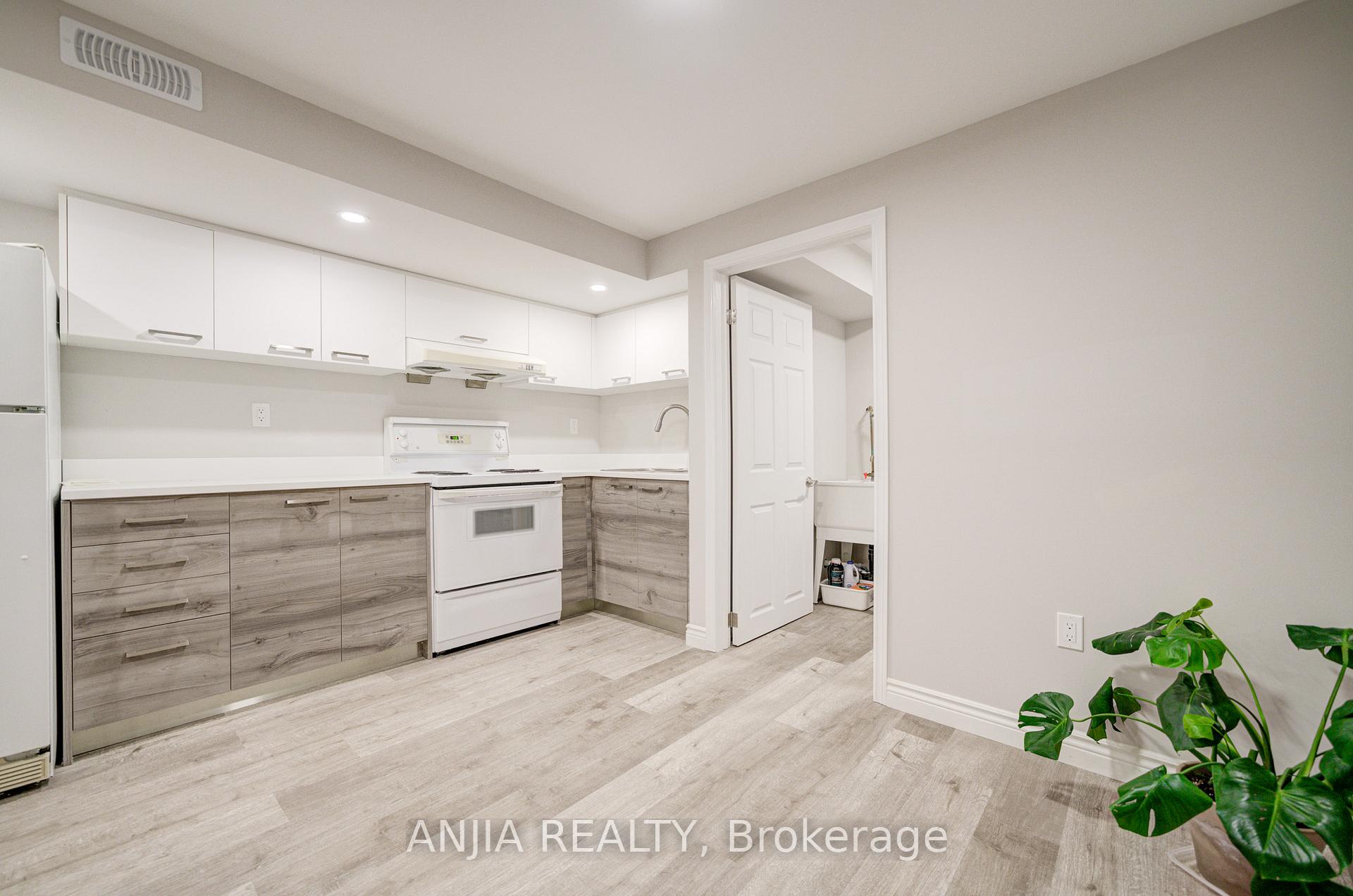 Photo 28 of 21 Bertram Earnshaw Drive, Markham, Berczy — HOMEH