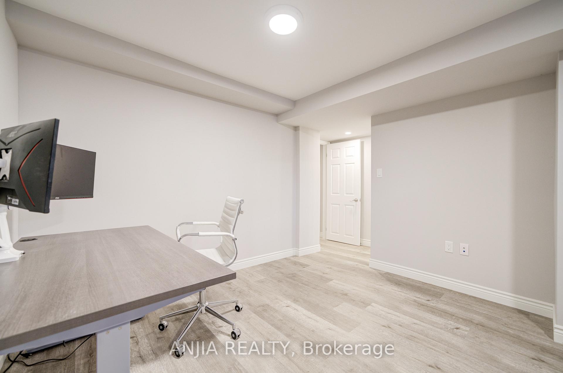 Photo 36 of 21 Bertram Earnshaw Drive, Markham, Berczy — HOMEH
